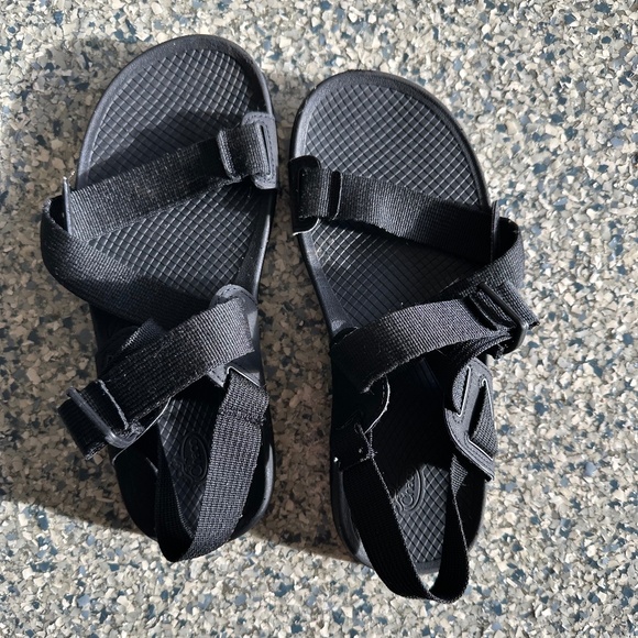 MENS size 8 / Women's 10-11 Classic black Chacos - excellent condition - Picture 1 of 3